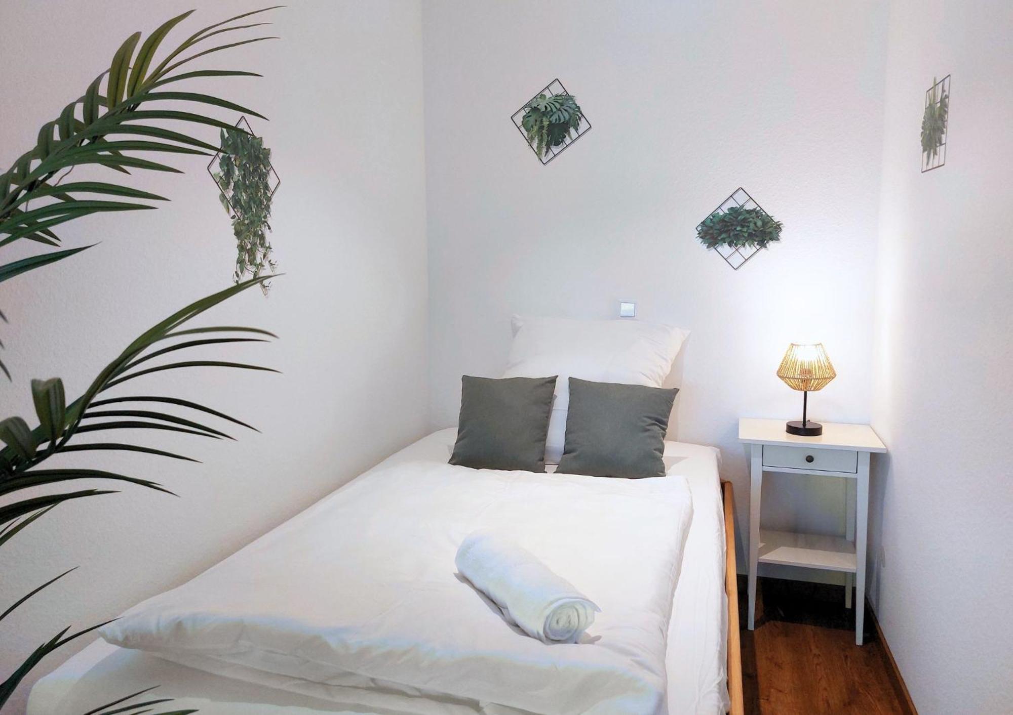 Rooftop Apartments - Modernes Studioapartment Fuer 3 Personen ラーゲナウ エクステリア 写真
